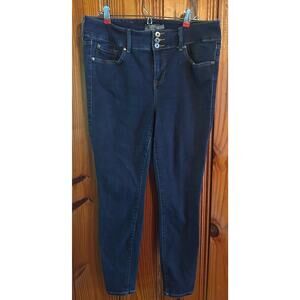 Torrid women’s high rise super soft jegging size 16 regular